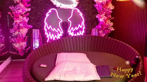 MILLA online show from 12/31/24, 02:58