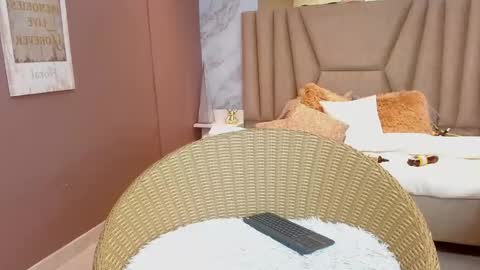 MILLA online show from 02/28/25, 08:28