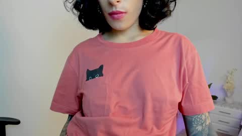 Snapshot of milla_pixxie chatting on 12/04/24, 10:13 Milagros online show from 12/04/24, 10:13