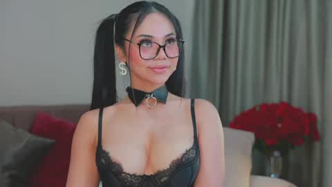 Snapshot of millabelle chatting on 03/24/26, 02:05 MillaBelle online show from 03/24/26, 02:05