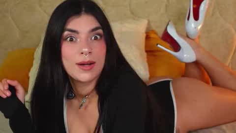 Snapshot of millabliss chatting on 03/18/26, 06:55 MillaBliss online show from 03/18/26, 06:55