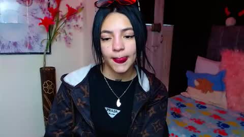 Violeta online show from 11/19/25, 01:33