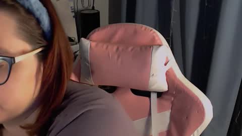 Milla online show from 12/01/25, 12:10