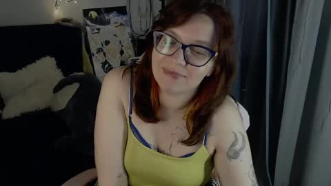 Snapshot of millapoolys chatting on 05/16/26, 05:23 Milla online show from 05/16/26, 05:23