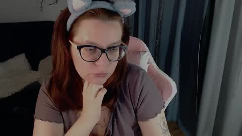 Snapshot of millapoolys chatting on 05/17/26, 03:19 Milla online show from 05/17/26, 03:19