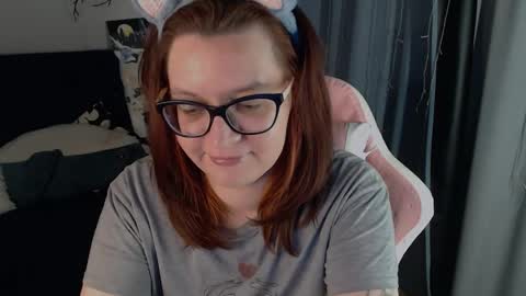 Snapshot of millapoolys chatting on 05/28/26, 05:21 Milla online show from 05/28/26, 05:21