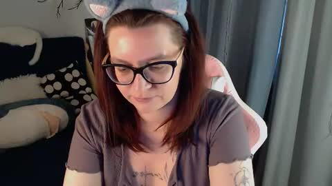 Snapshot of millapoolys chatting on 06/20/26, 03:59 Milla online show from 06/20/26, 03:59