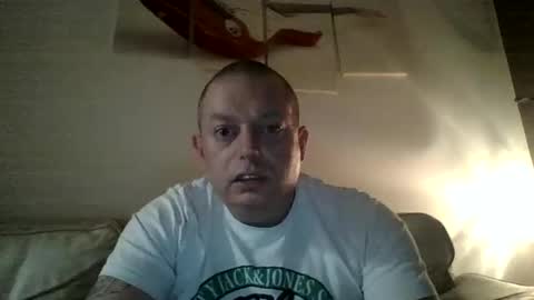 Snapshot of millarsteven chatting on 04/22/26, 02:25 niceguy81 online show from 04/22/26, 02:25