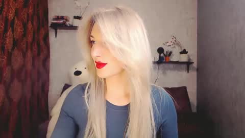 Snapshot of millaxqueen chatting on 02/10/25, 12:29 MillaXQueen online show from 02/10/25, 12:29