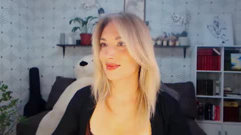MillaXQueen online show from 05/22/26, 01:39