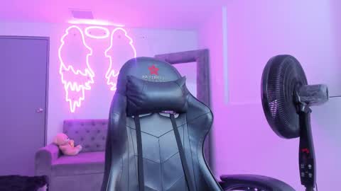 Snapshot of miller_silvana chatting on 02/18/26, 12:12 miller_silvana online show from 02/18/26, 12:12