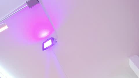 miller_vanessa_ online show from 03/07/25, 11:27