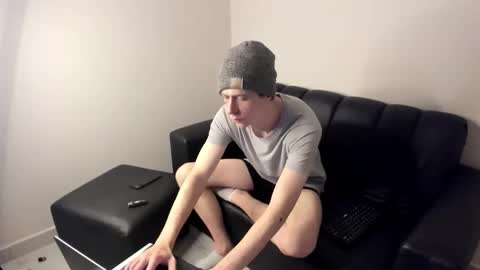 Snapshot of millerjdm chatting on 04/25/26, 02:36 SlimnHungOH online show from 04/25/26, 02:36