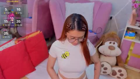 Snapshot of milleyjones_ chatting on 12/03/25, 10:30 milleyjones_ online show from 12/03/25, 10:30