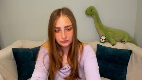 Snapshot of millibrooksss chatting on 06/18/26, 02:12 millibrooksss online show from 06/18/26, 02:12
