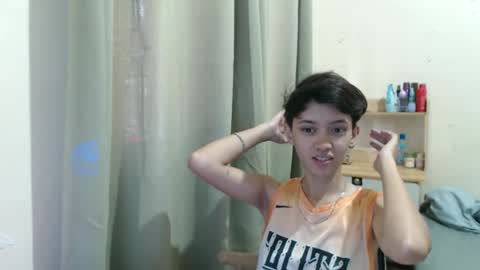 Snapshot of millie_fox21 chatting on 04/07/26, 04:02 Im Milliedont forget to follow me online show from 04/07/26, 04:02