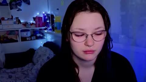 Millie online show from 11/08/25, 02:45