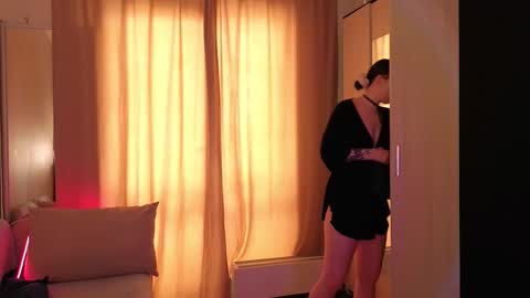 Millie online show from 03/06/26, 06:10