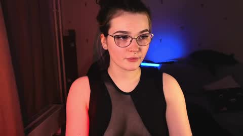 Millie online show from 05/28/26, 04:26