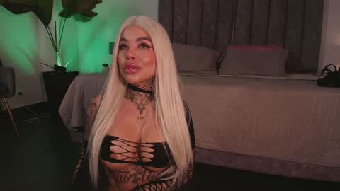 Mila  online show from 03/10/26, 11:48