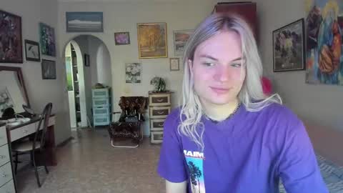 mili-kira online show from 08/04/26, 04:59