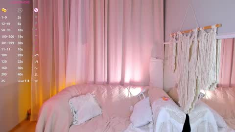 Snapshot of milliminimouse chatting on 09/19/25, 10:32 milliminimouse online show from 09/19/25, 10:32