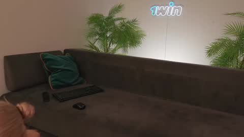 Snapshot of milly____ chatting on 01/30/25, 02:15 Charlie online show from 01/30/25, 02:15