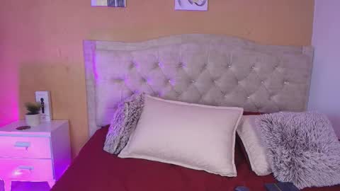 M I L L Y  online show from 10/22/25, 01:00