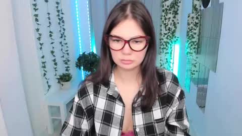 Snapshot of milly_brown_ chatting on 03/17/26, 03:59 Welcome My name is Tina online show from 03/17/26, 03:59