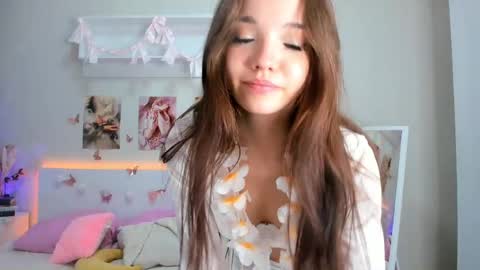 Snapshot of milly_heart chatting on 06/07/26, 03:10 Milly online show from 06/07/26, 03:10