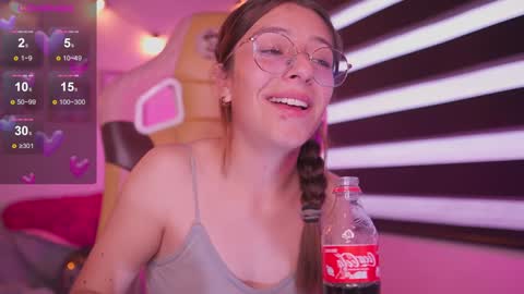 Snapshot of milly_kenner chatting on 12/03/24, 10:07 MILLY online show from 12/03/24, 10:07