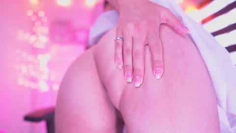 Snapshot of milly_kenner chatting on 12/10/24, 06:49 MILLY online show from 12/10/24, 06:49