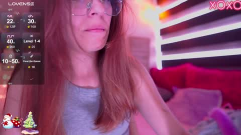 Snapshot of milly_kenner chatting on 12/13/24, 06:16 MILLY online show from 12/13/24, 06:16