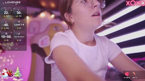 Snapshot of milly_kenner chatting on 12/17/24, 07:48 MILLY online show from 12/17/24, 07:48