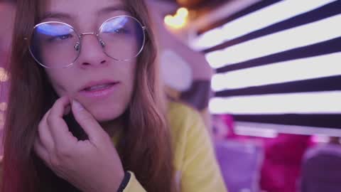 Snapshot of milly_kenner chatting on 12/24/24, 02:33 MILLY online show from 12/24/24, 02:33