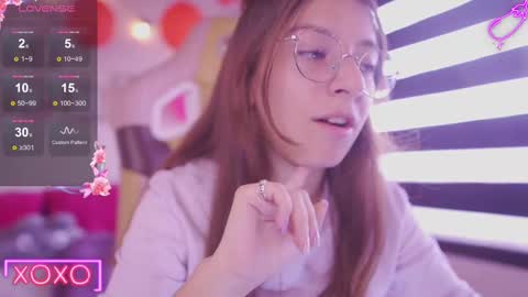 Snapshot of milly_kenner chatting on 02/11/25, 05:40 MILLY online show from 02/11/25, 05:40