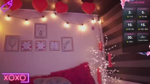 Snapshot of milly_kenner chatting on 02/27/25, 01:48 MILLY online show from 02/27/25, 01:48