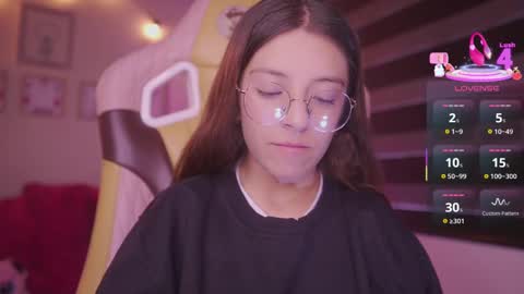 Snapshot of milly_kenner chatting on 03/07/25, 10:10 MILLY online show from 03/07/25, 10:10