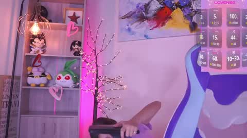 Snapshot of milly_kenner chatting on 03/08/25, 04:50 MILLY online show from 03/08/25, 04:50