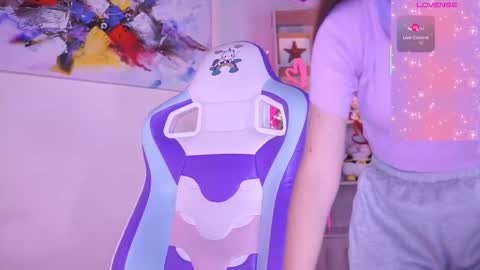 Snapshot of milly_kenner chatting on 03/08/25, 07:53 MILLY online show from 03/08/25, 07:53