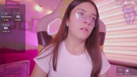 Snapshot of milly_kenner chatting on 03/06/26, 07:43 MILLY online show from 03/06/26, 07:43