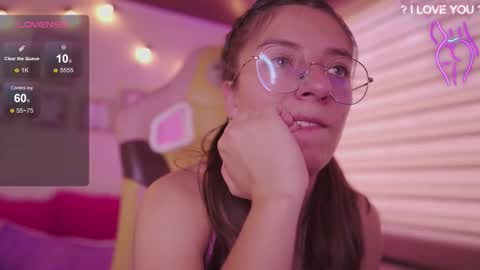 Snapshot of milly_kenner chatting on 03/11/26, 07:31 MILLY online show from 03/11/26, 07:31