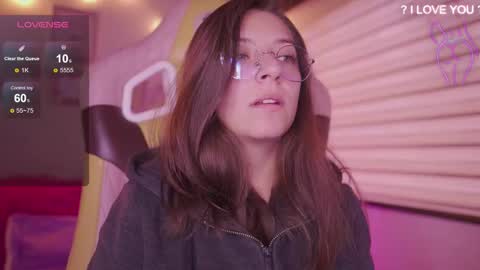 Snapshot of milly_kenner chatting on 03/26/26, 08:58 MILLY online show from 03/26/26, 08:58