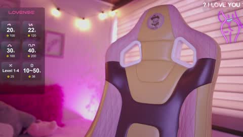 Snapshot of milly_kenner chatting on 04/06/26, 07:59 MILLY online show from 04/06/26, 07:59