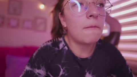 Snapshot of milly_kenner chatting on 04/14/26, 07:09 MILLY online show from 04/14/26, 07:09