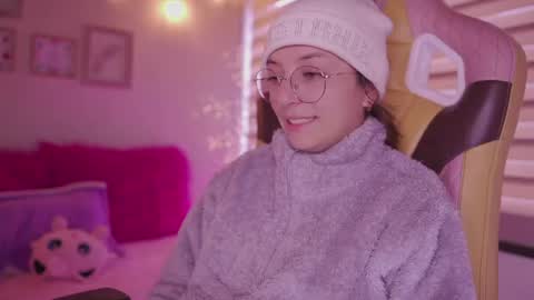 Snapshot of milly_kenner chatting on 04/17/26, 07:28 MILLY online show from 04/17/26, 07:28