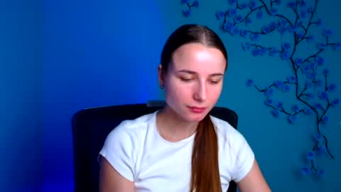 Milly online show from 07/07/26, 05:54