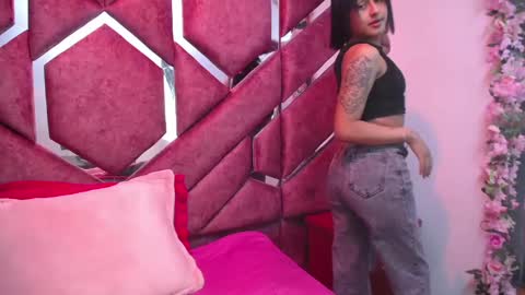 Snapshot of milly_print chatting on 02/20/25, 02:40 Milly Print online show from 02/20/25, 02:40