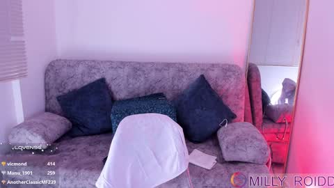 Snapshot of milly_roidd chatting on 01/03/25, 03:49 gaby online show from 01/03/25, 03:49