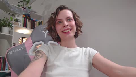 Milly online show from 01/19/25, 01:33